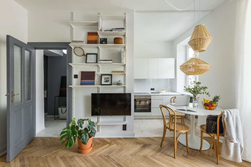 Cuisine à l'américaine dans un petit appartement.