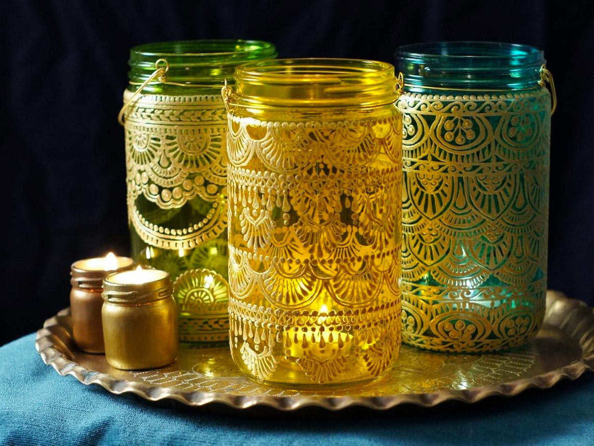 Lanterne style marocain avec des bocaux en verre recyclés.