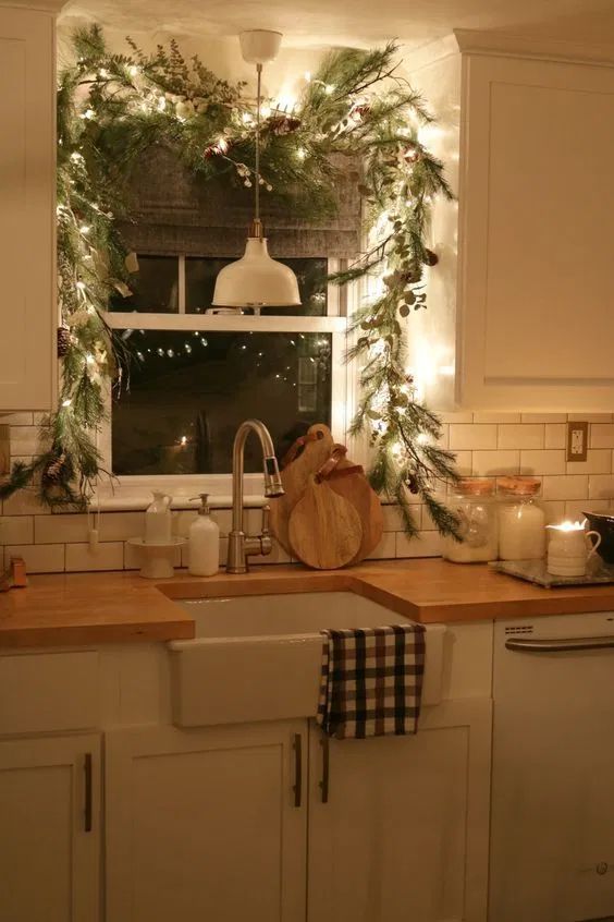 décorer une petite maison pendant les fêtes de Noël