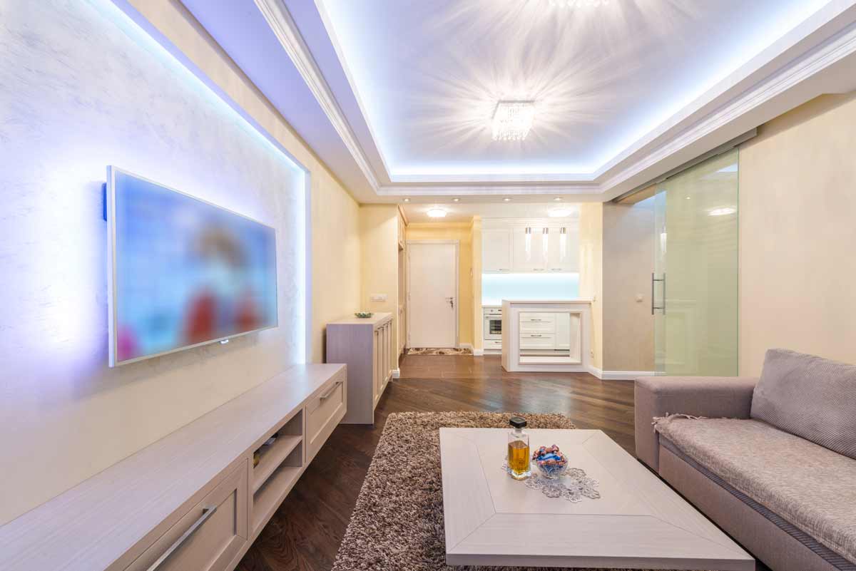 faux plafond en placo avec illumination dans le salon