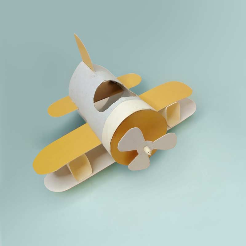 avion DIY avec papier toilette.